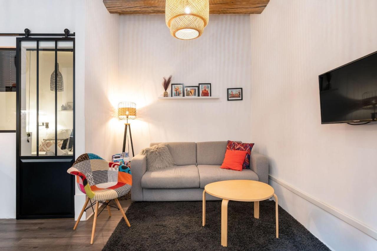 Le 14 Sathonay Apartment Лион Екстериор снимка